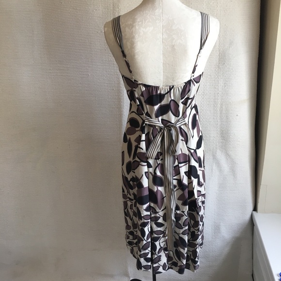 BCBG S/M Dress 100% Silk Leaf Print Sleeveless Neutral Sundress - Picture 3 of 8